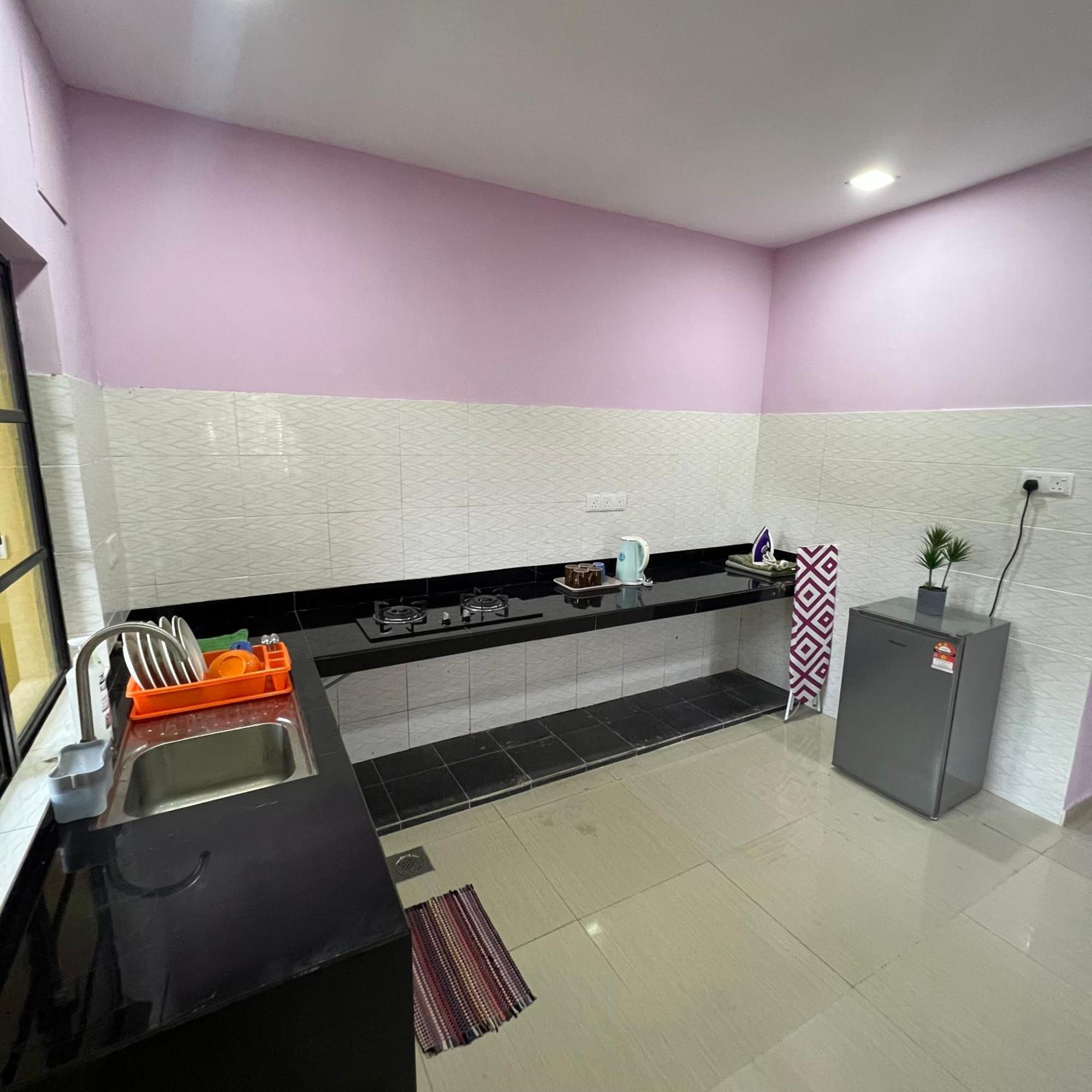 D' Totok Housestay Sepang Exterior foto